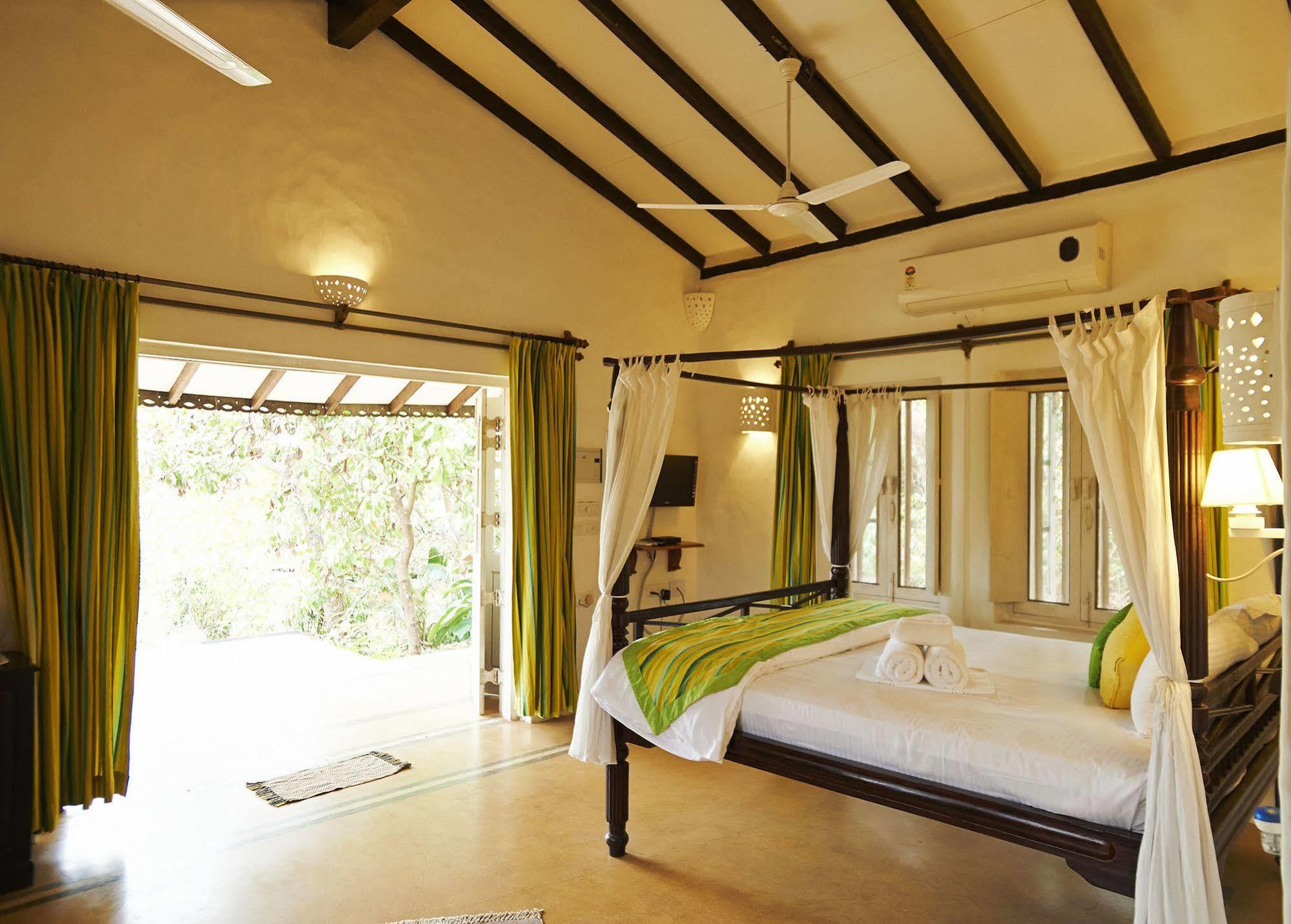 Wildflower Villas - All Villa Hotel, Family Run Candolim Luaran gambar