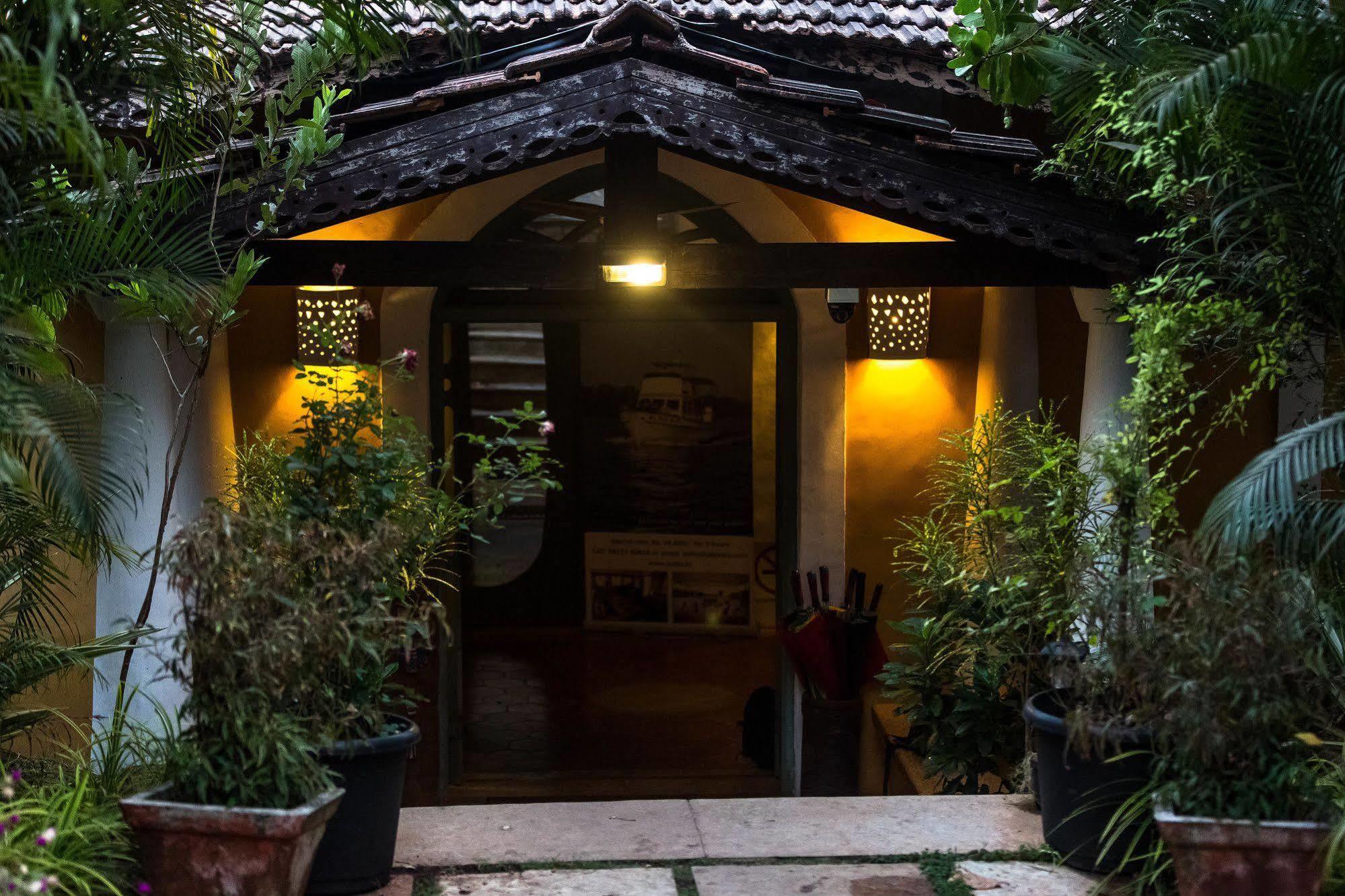 Wildflower Villas - All Villa Hotel, Family Run Candolim Luaran gambar