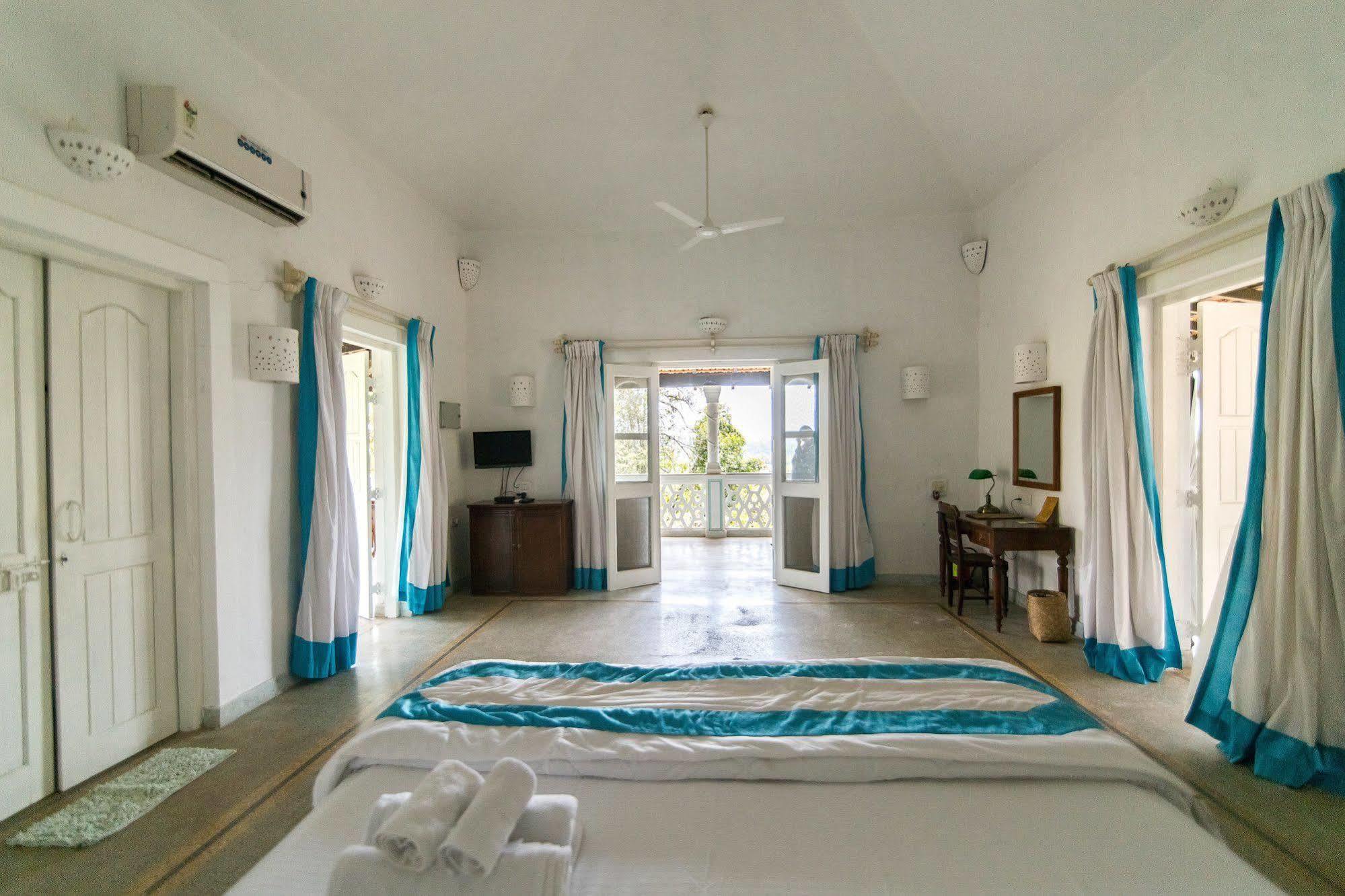 Wildflower Villas - All Villa Hotel, Family Run Candolim Luaran gambar