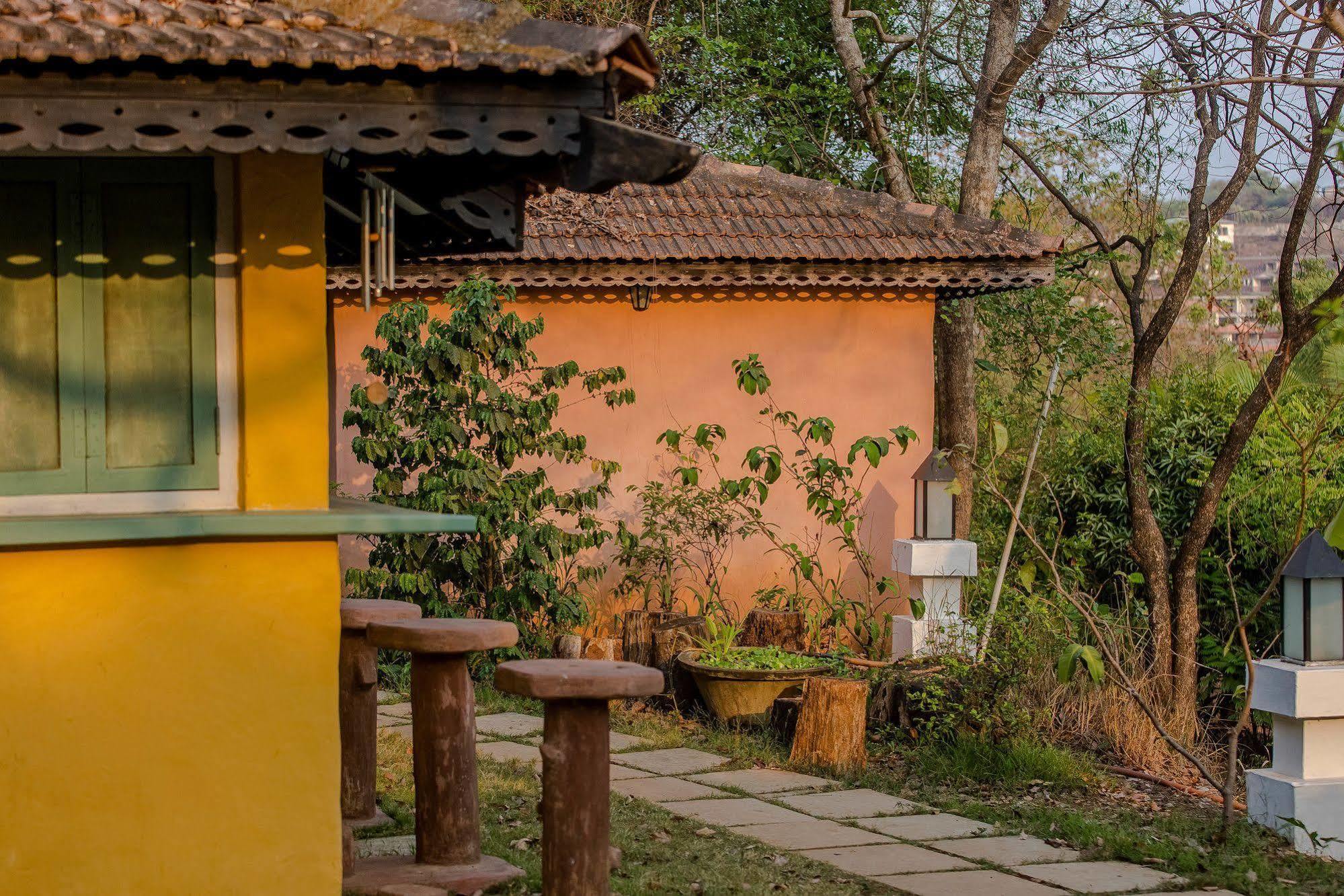 Wildflower Villas - All Villa Hotel, Family Run Candolim Luaran gambar
